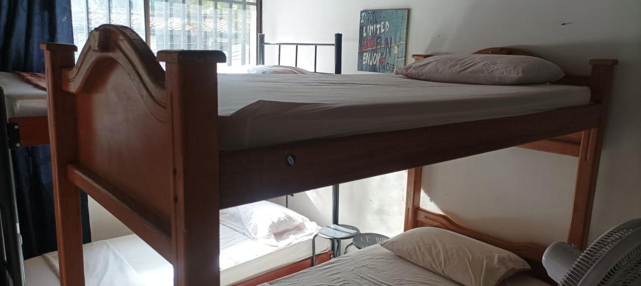 Hea Hospedaje Cerca Al Estadio Y La 70 Hotel Medellin Bagian luar foto