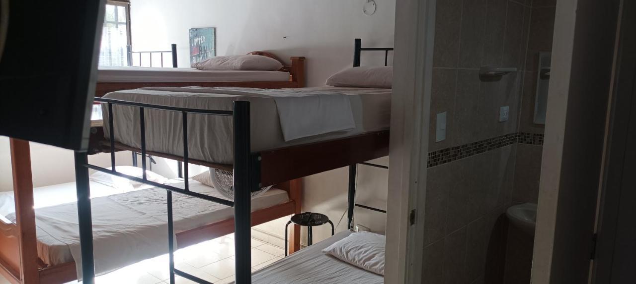 Hea Hospedaje Cerca Al Estadio Y La 70 Hotel Medellin Bagian luar foto