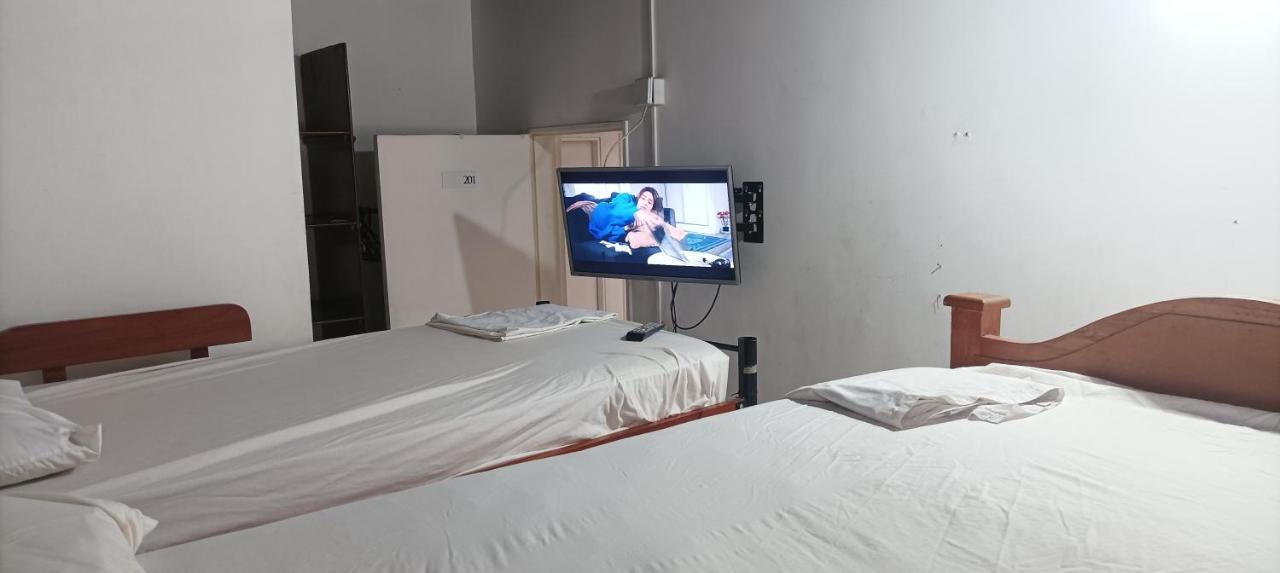 Hea Hospedaje Cerca Al Estadio Y La 70 Hotel Medellin Bagian luar foto
