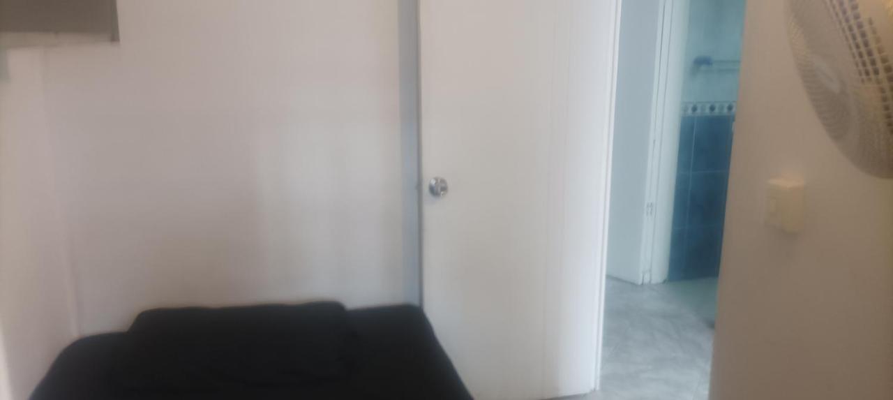 Hea Hospedaje Cerca Al Estadio Y La 70 Hotel Medellin Ruang foto